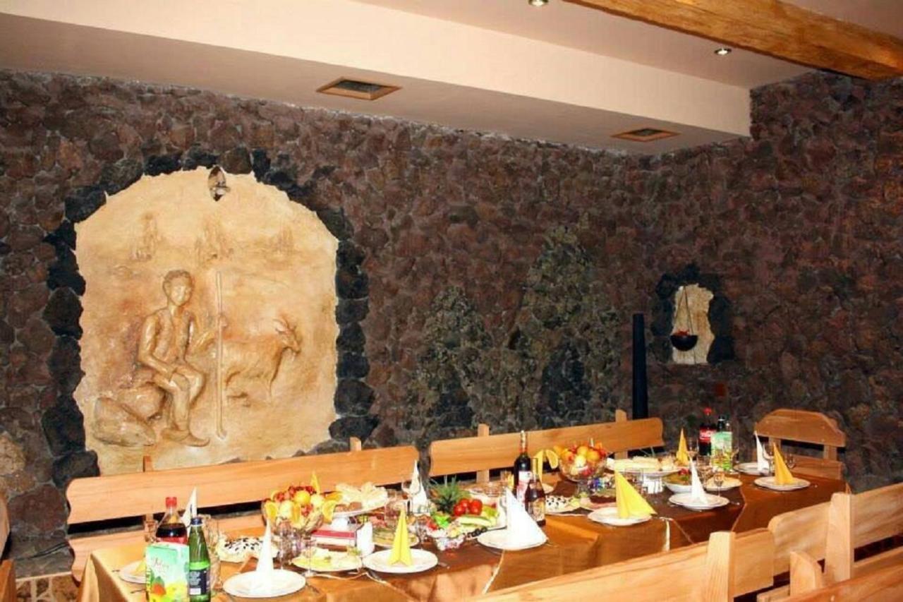 Zangezur Hotel Goris Extérieur photo
